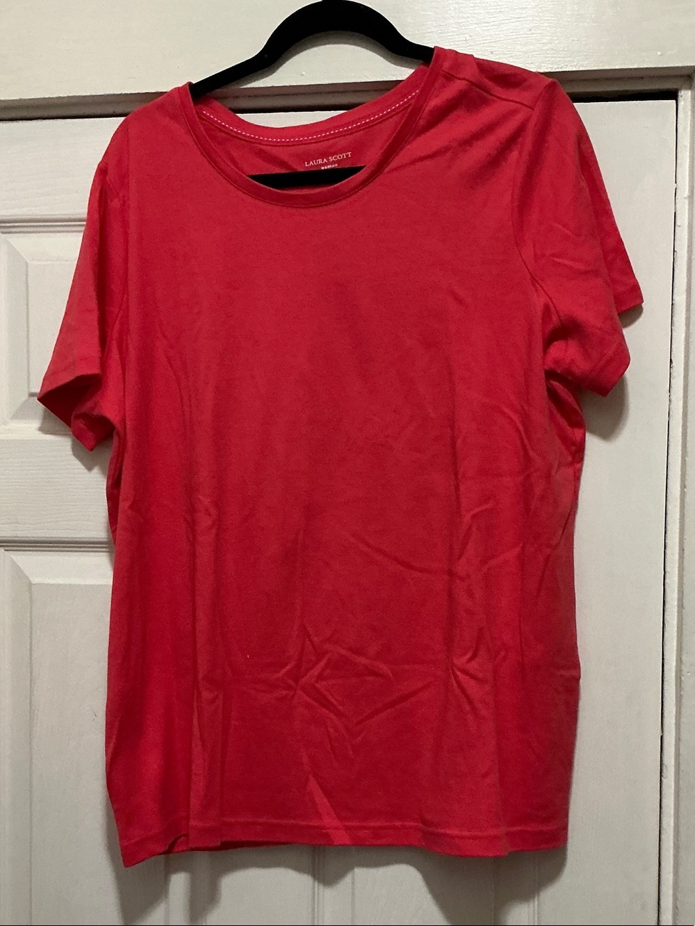 Laura Scott Red Short Sleeve Crewneck Tee